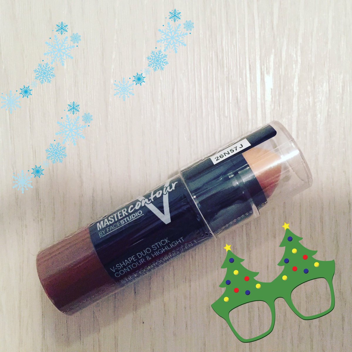 Beauty_Bites_x's tweet photo. Congratulations @battynatty29 you are the winner of my mini festive #giveaway! Happy Christmas. 🎄🎅🏻 https://t.co/48EoeENIfH