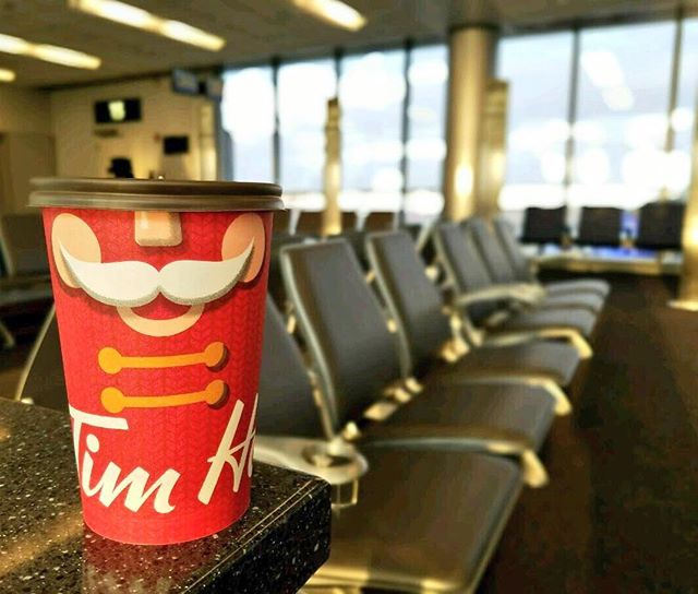 BUFAirport's tweet photo. Just in time for your #holiday travel, we've opened a @timhortons at the @bufairport! ☕️ 📷: @delawarenorth https://t.co/TPNlVhG035