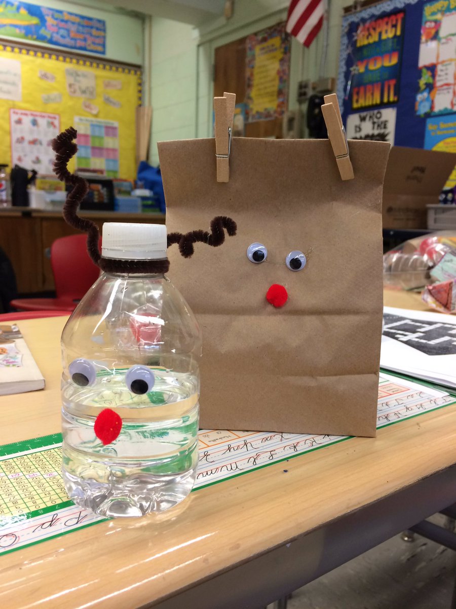 MissNapolitano's tweet photo. #classpartyfun #makeyourownelf #scratchitsnowman #reindeereverywhere #3rdgraderocks @OrientalTrading @Lafayette_25 https://t.co/gQH0EsFCuM
