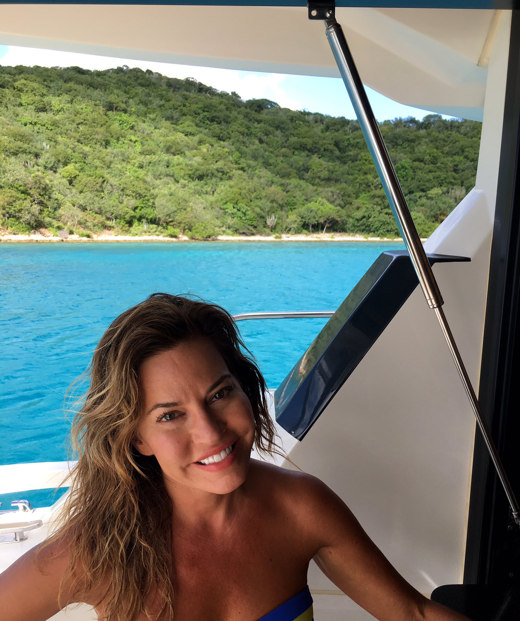 Robin Meade on X: I could say how blue the water is off @ScrubIsland or I  could show ya! Homeward bound after boating in @BritishVirginIs  merrychristmas t.coC41kgFwCwu  X