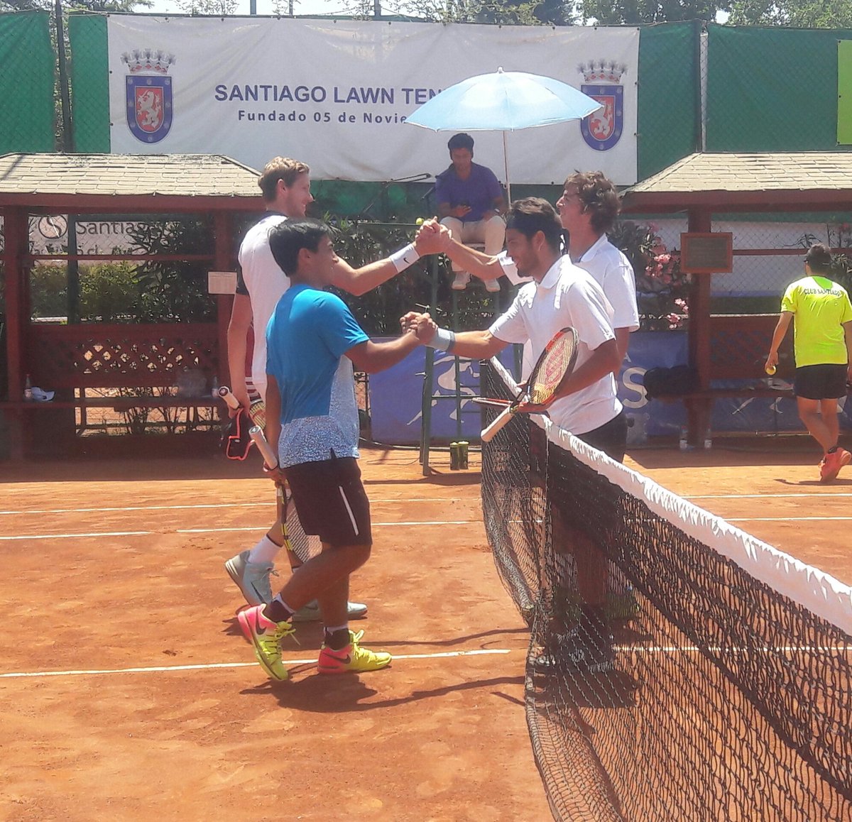 ElClubStgo1904's tweet photo. Guillermo Núñez y Nicolás Jarry son los CAMPEONES DE DOBLES de la #CopaMotoZbyMoto tras derrotar a la dupla Paz/Cuevas por 6-3 7-5 https://t.co/l5t3B0ahgo
