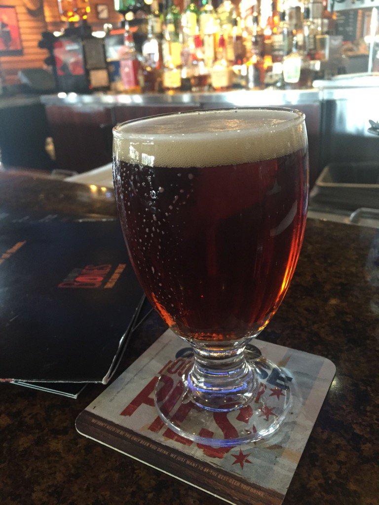 Merry Christmas! Enjoying <a href="/TroegsBeer/">Tröegs Brewing</a> #MadElf <a href="/SmokeyBonesBar/">smokeybonesbar</a> in #Pennsylvania. A beer worth the trip to #Hershey PA