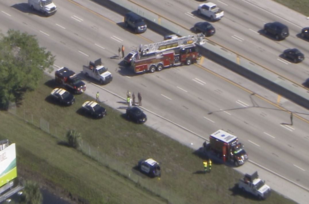 Toddler among 2 injured in crash that shut down I-95 in Deerfield Beach bit.ly/2h9W5gs https://t.co/BGqXUJwNeJ