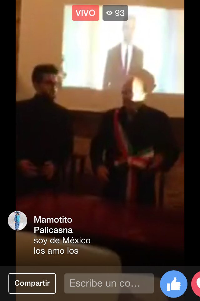 natalialalmeida's tweet photo. Que alegría poder verte en este evento 😊 ¡muchas felicidades @piero_barone ! 👏 #Houseteca https://t.co/U7vAZeiRY7