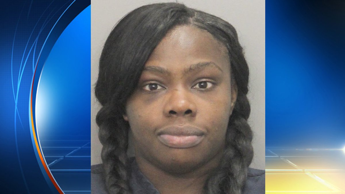 Woman charged in Broward courthouse escape arrested again bit.ly/2hkj2Tb https://t.co/ZAymdpKOHw