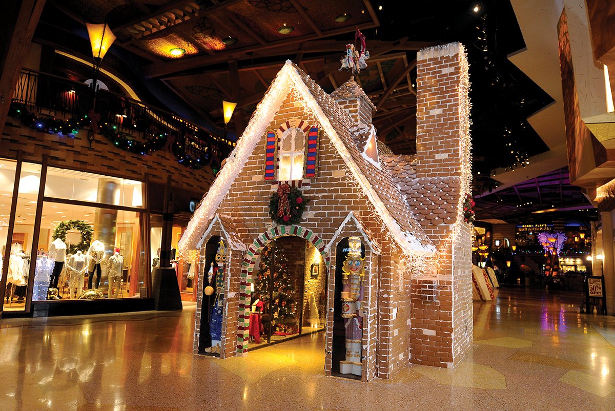 NLDayExtra's tweet photo. Don't panic! There's still time to get the rest of your gifts. @MoheganSun has you covered: https://t.co/XX55TOdMzO #ChristmasEveEve https://t.co/3wPeMwM7WG
