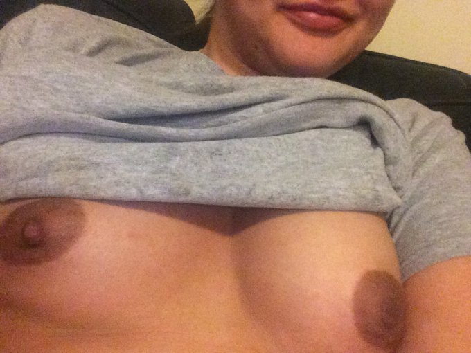 Because it's #Friday ..... #boobies https://t.co/cnUAvVK0Gs<a href="/tag/friday"class="tags">#Friday</a><a href="/tag/boobies"class="tags">#boobies</a>