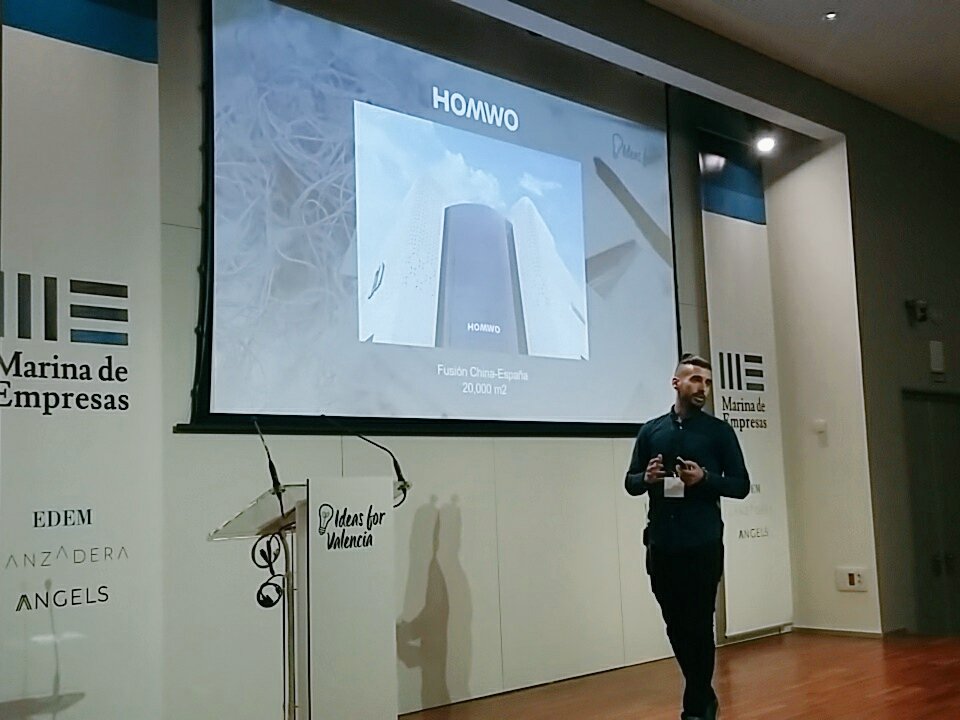 IdeasForVLC's tweet photo. Seguimos con Adrià Espí desde China hablando sobre acercar la experiencia de los más veteranos a los jóvenes emprendedores #IdeasForVLC https://t.co/OACJHnwQIj