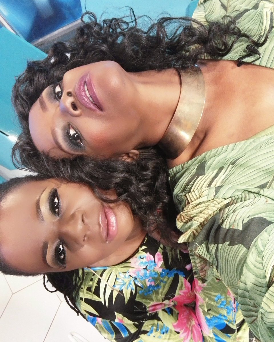 kuliroberts's tweet photo. Whooop https://t.co/D1L6GxJfso