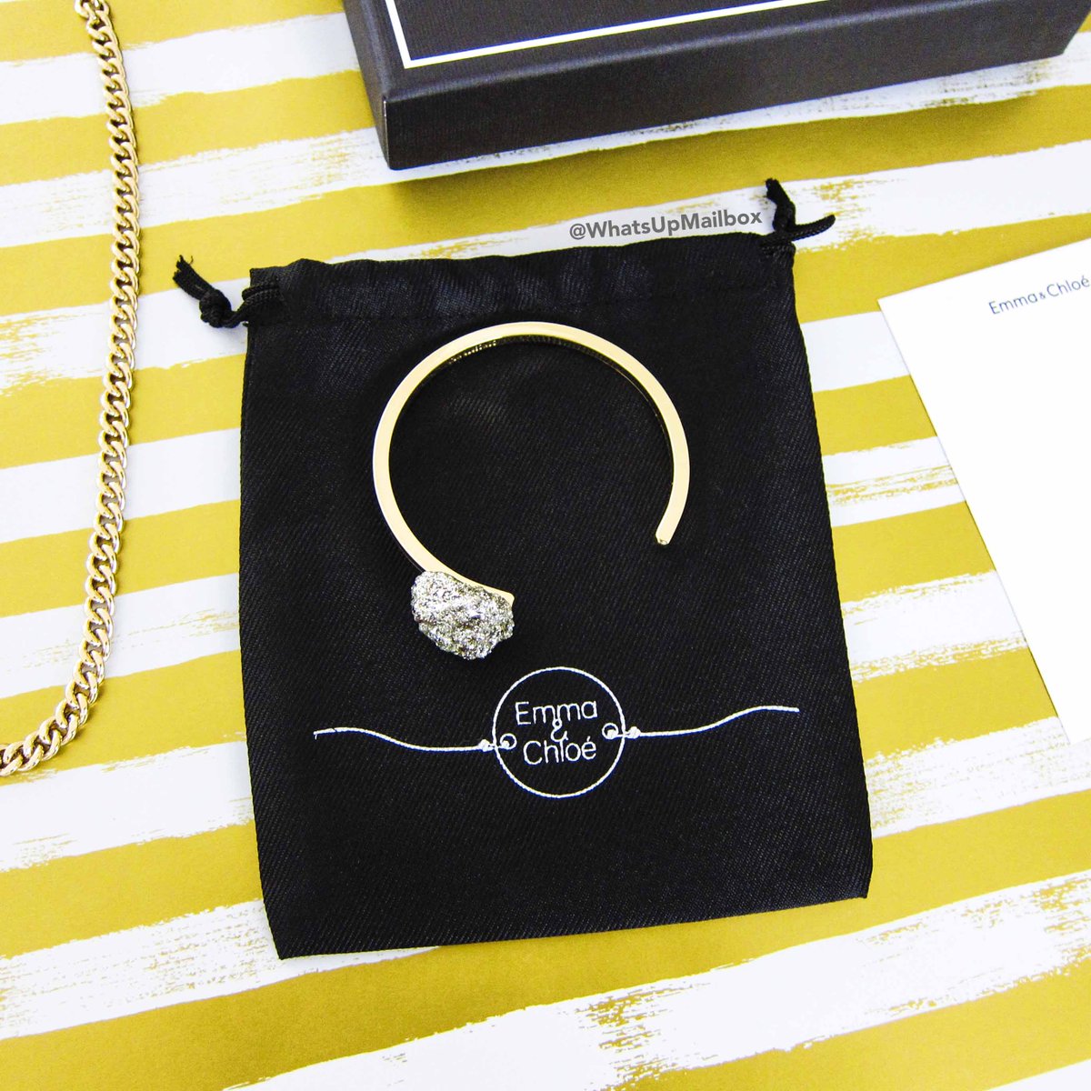 whatsupmailbox's tweet photo. #EmmaChloeUs December Box review on the blog (link in bio)! This month brings a bracelet sparkler that's perfect for the holiday season 🎄💕✨ https://t.co/FvTU55nl39