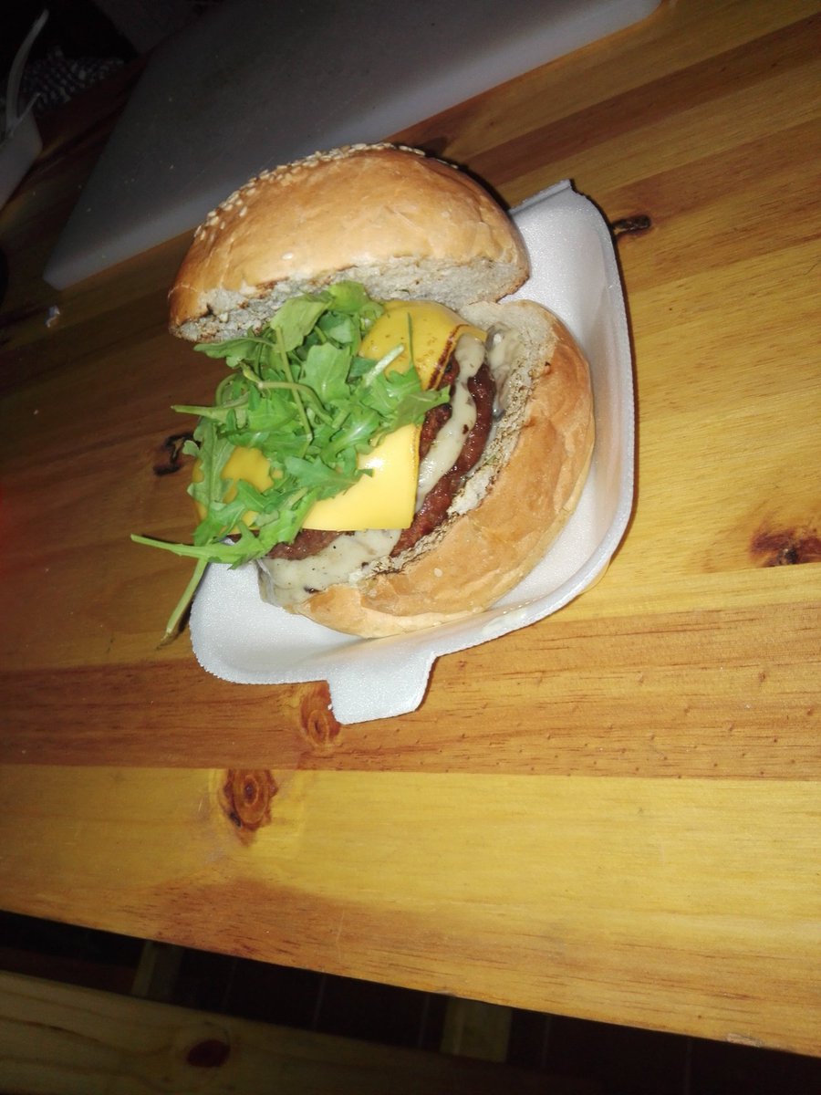 StaxCooks's tweet photo. Craft food out @Zone6Venue for @AntiHipHopSA #GoldMotion https://t.co/UdyOdwqNNC