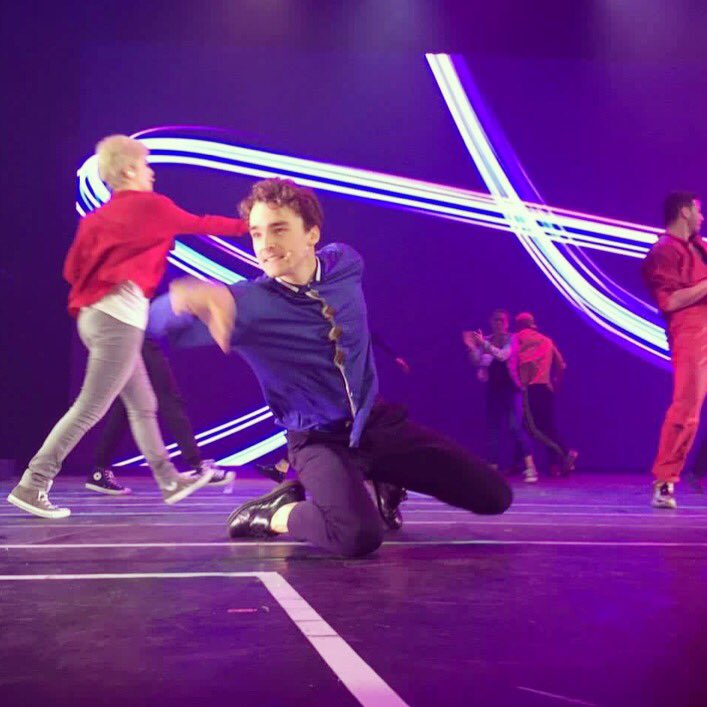 C'est la dernière...! On va tout donner ! 
💛✊🏻💙
#emotion #resiste #DreamTeam #ReadyPourUneDernièreDeFolie #Yiiiihaaa 

<a href="/resisteOFF/">RESISTE Officiel ✊</a>