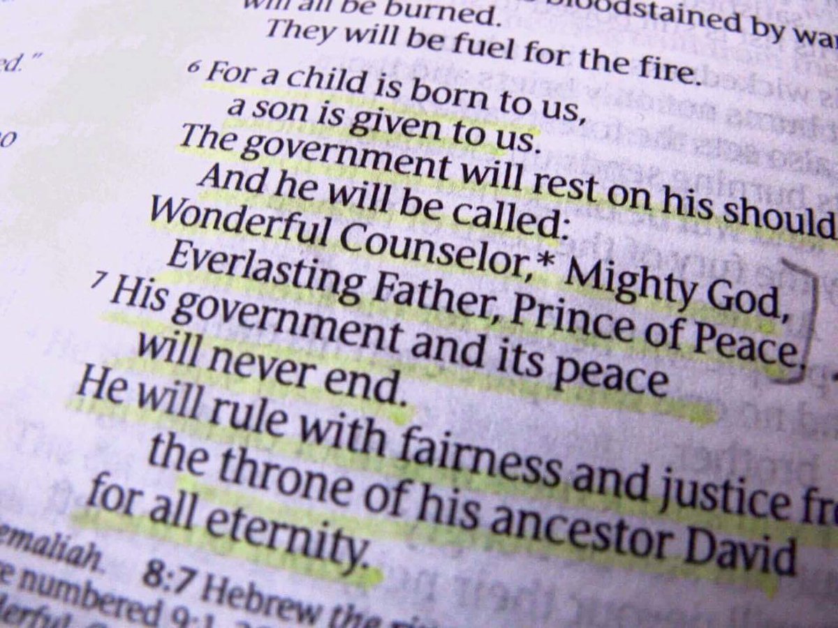 HRSFC_CU's tweet image. Remember these wonderful verses as we approach Christmas, and pray you all have a restful and Jesus-filled holiday! See you in the New Year🎄