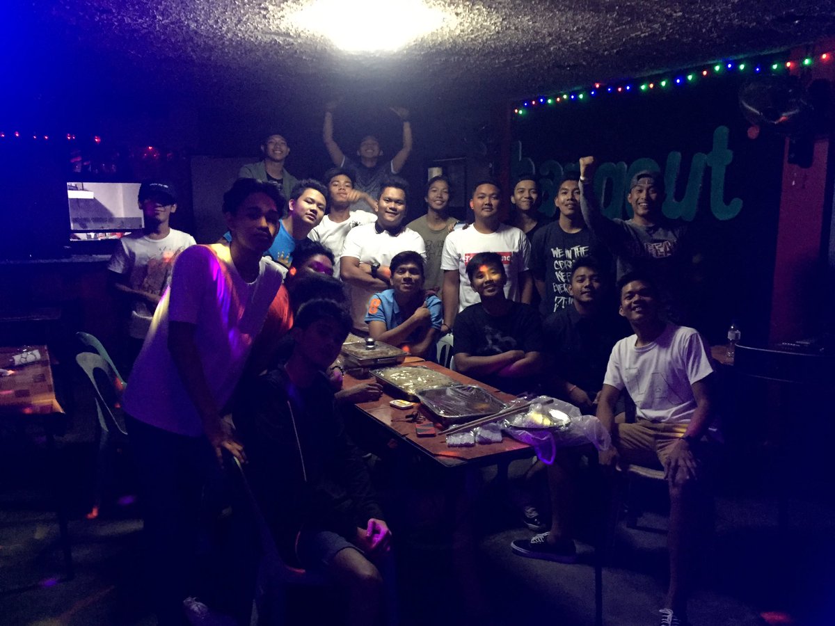 kurtesyyyyyy's tweet photo. SOLID NIGHT ๐ฏ๐๐ REUNITED โ๏ธ #LATITANS #SINCE2010 https://t.co/pjlpiQ9jcw
