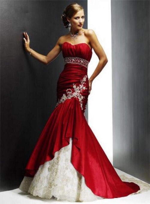 Snow_Bridal's tweet photo. #Christmas #weddinggown... YES or NO? #wedding #bride #groom #bridal #woman #beautiful #fashion https://t.co/eusjAtx4EH