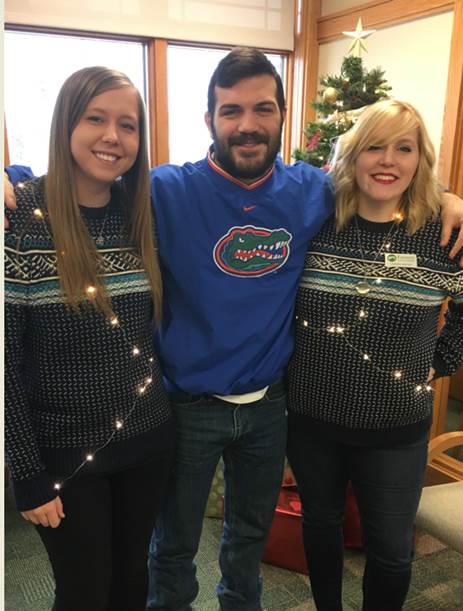 FSB1879's tweet photo. Happy Holidays from all of us at FSB! Reminder - offices will be closed Monday, Dec 26 &amp; Jan 2. https://t.co/UqfEB4qr1e