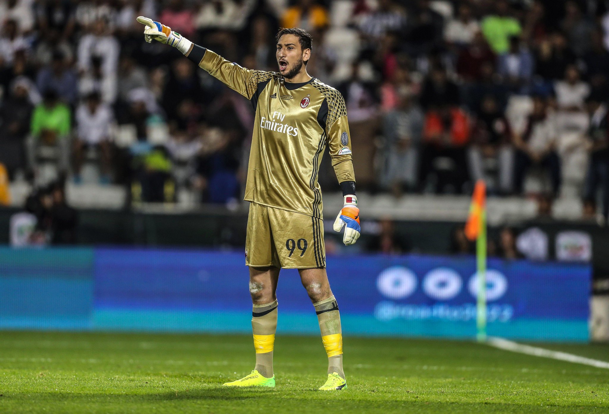 C0YkG6hWgAAl1Ma.jpg:large