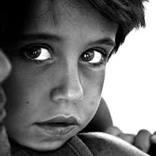 Il mio augurio più grande va a tutti i bambini più o meno fortunati perché il Natale sono loro