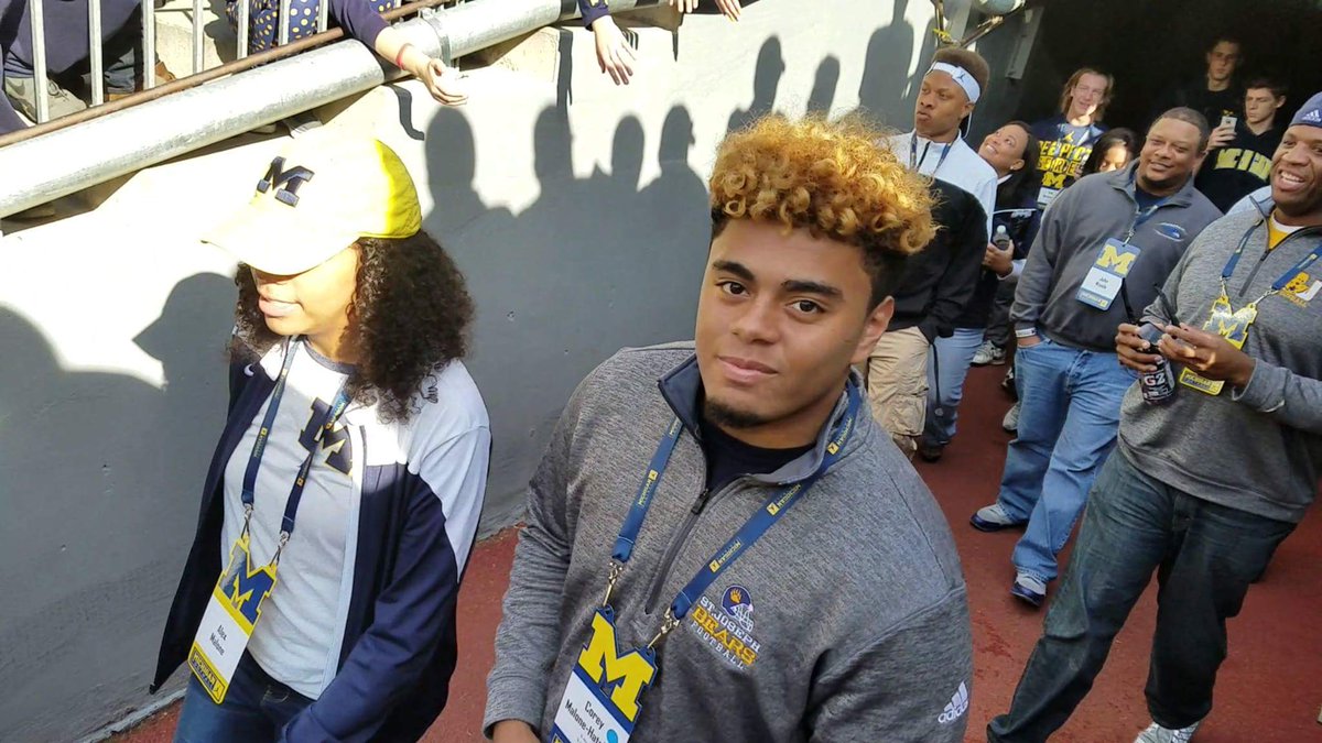 UofM4Life1104's tweet photo. @CMH2017 that face when someone asks if you about the OSU spot 🤔✋🏳😐 https://t.co/OVm8nO987P