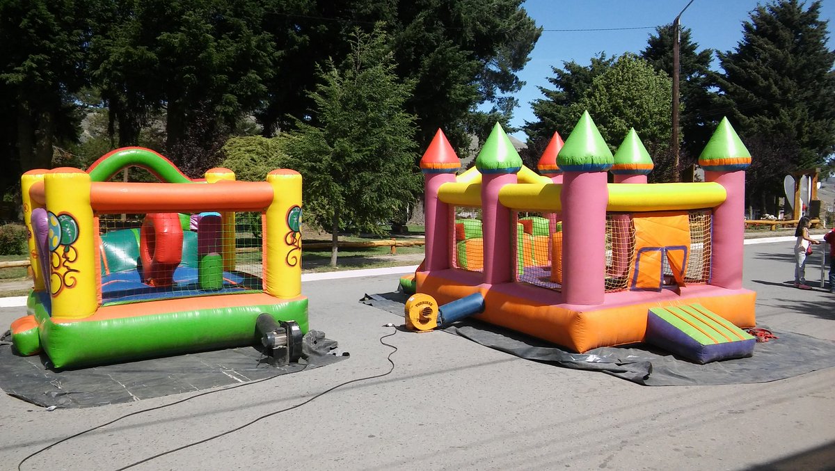 En alumine neuquen esperando a papa noel .organizado por bombero. Voluntarios de alumine