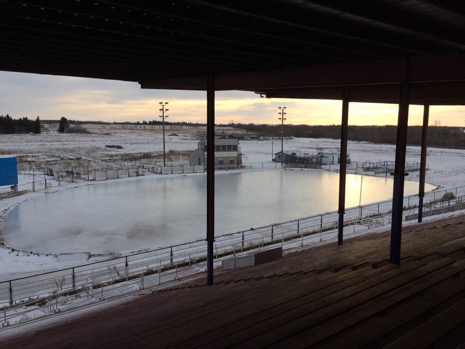 porksie's tweet photo. @mbretzer's Wainwright Stampede crew has their rink looking awesome for their New Year's Day skating party #comeonecomeall #olympicsizex2 https://t.co/J8yTQCFqda
