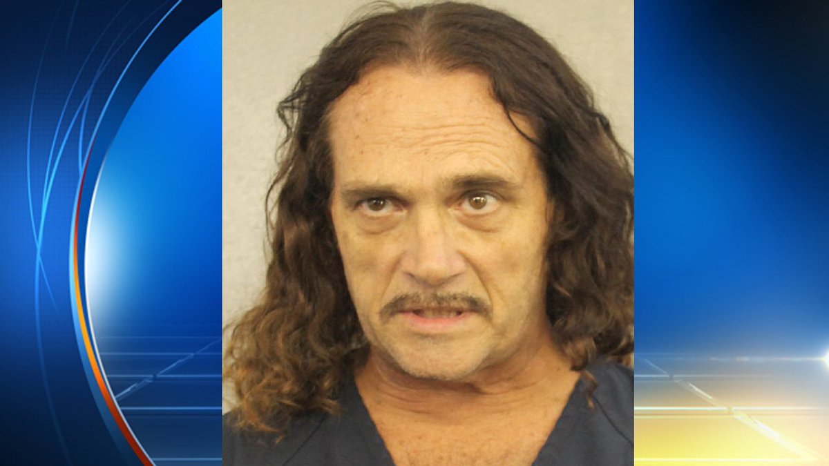 South Florida man accused of threatening Trump on Facebook bit.ly/2i0HVk7 https://t.co/UEb5kF4jCx