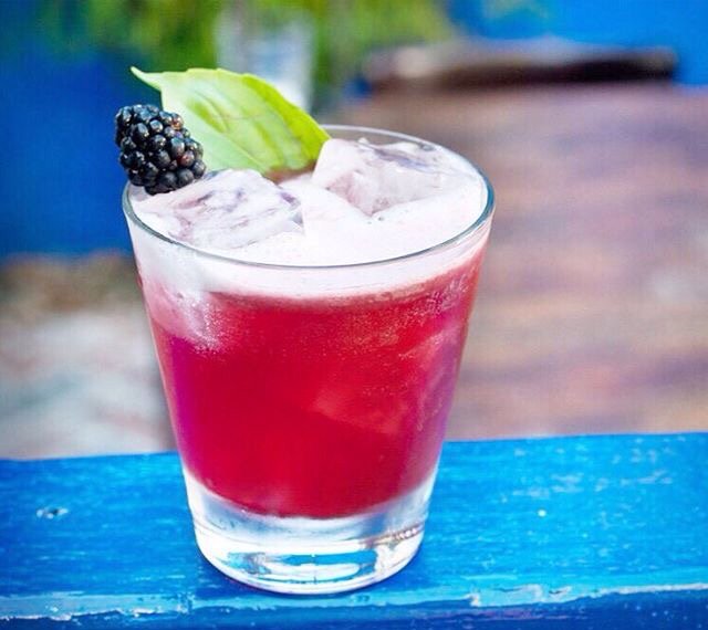 Lami_Restaurant's tweet photo. Happy Holidays! Start the weekend festivities with our Happy Hour from 5:30 to 7 p.m. tonight. Try our specialties and delicious cocktails https://t.co/kyscEdWAKd