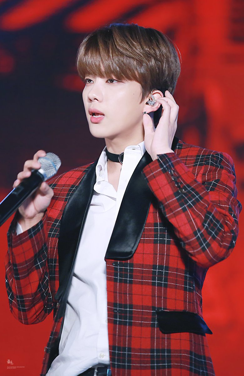 bapimagens's tweet image. [#PIC] 161222 #BAP @ SAF 2016 
#Youngjae © JOAHYOO_940124