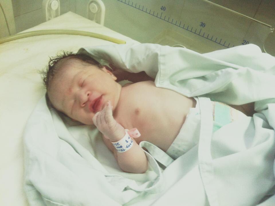 Alhamdulillah telah lahir putri cantik dari Bassist kesayangan kami, <a href="/A___Y___U/">A.Y.U Rosfa M</a> &amp; Madan.
Semoga menjadi anak shalehah, cerdas dan sehat 😊