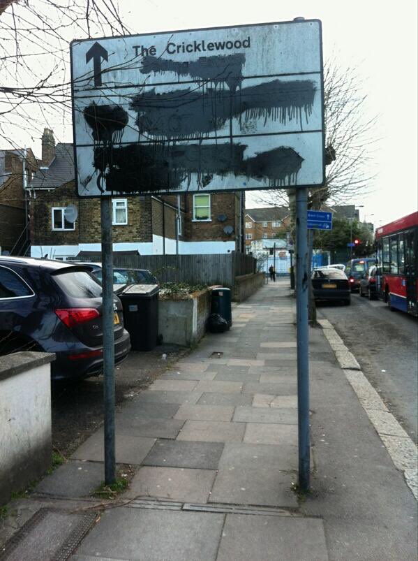 NL_Vossi's tweet photo. You people that walk under these fear nothing. https://t.co/NYDxdUGXu9