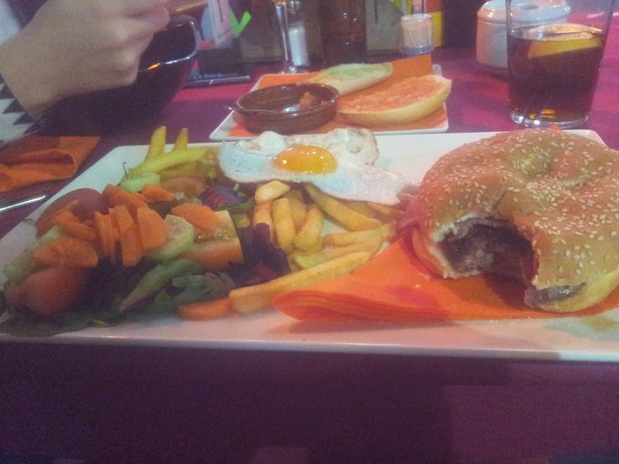 Toca cenar y coger fuerzas despues del primer show en la sala luxx san isidro Albatera @Pamelaasanchezz<a href="/tag/oral"class="tags"><span>#oral</span></a><a href="/tag/blowjob"class="tags"><span>#blowjob</span></a>