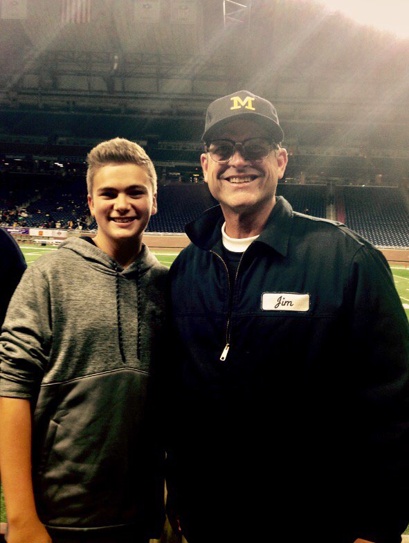 mohlman3's tweet photo. Pretty cool sharing a birthday with your idol @CoachJim4UM #GoBlue @UMichFootball #BeatFSU https://t.co/Li2OOokrOv