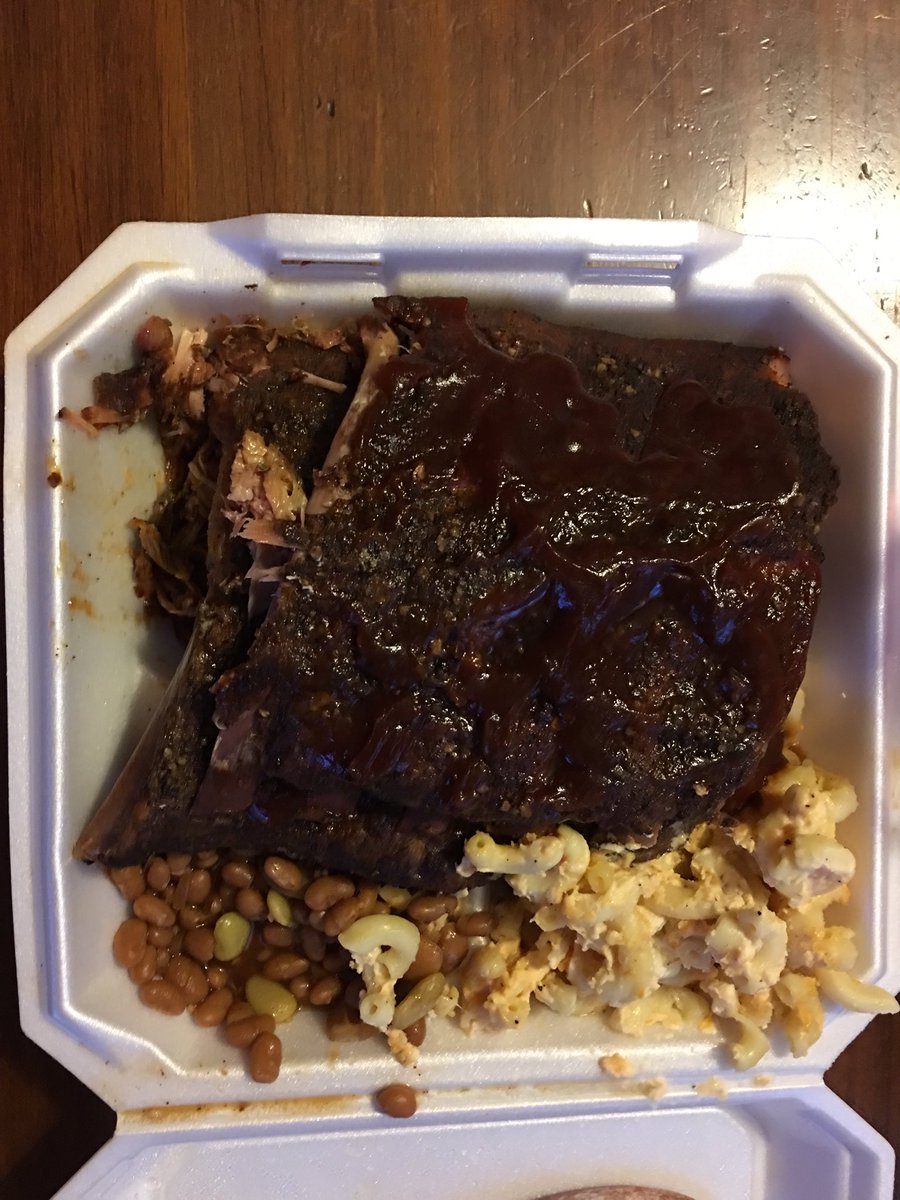 kyleneal3's tweet photo. It's Friday get the best BBQ in town from @PhatBbq and the best beer @upstatebrewing. #topbbq #topbeer https://t.co/XxbuSCd9ux
