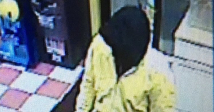 Gas station clerk is lit on fire and left to die -- but why? bit.ly/2ilHFzf https://t.co/RqMU5hWtmG