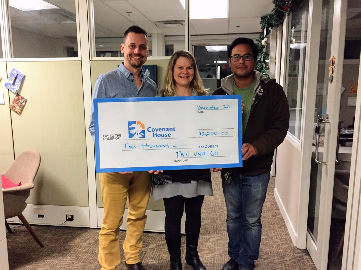 local1944unit60's tweet photo. #USW #Local1944Unit60 members, Corey & Shin presenting a cheque to Jennifer, @CovenantHouseBC. https://t.co/HbIj3P2TUu #HelpingOurCommunity https://t.co/dCurAlfZGd