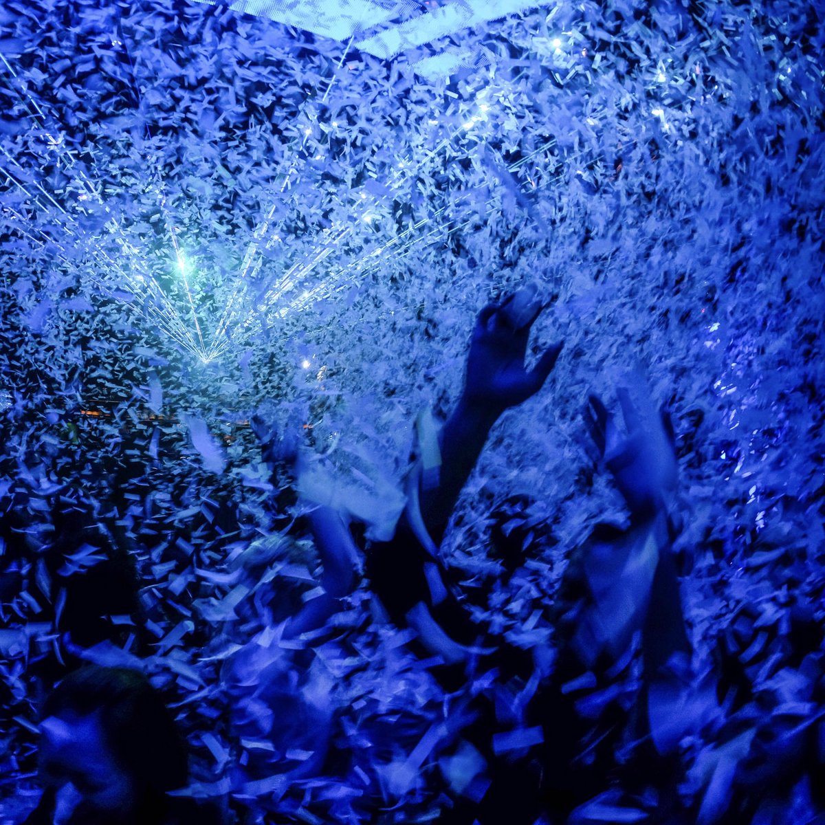 ⚠️WEATHER UPDATE ⚠️ Confetti blizzards in the forecast next Friday with #Borgore. #NYEWeekend #Vegas ❄️❄️❄️