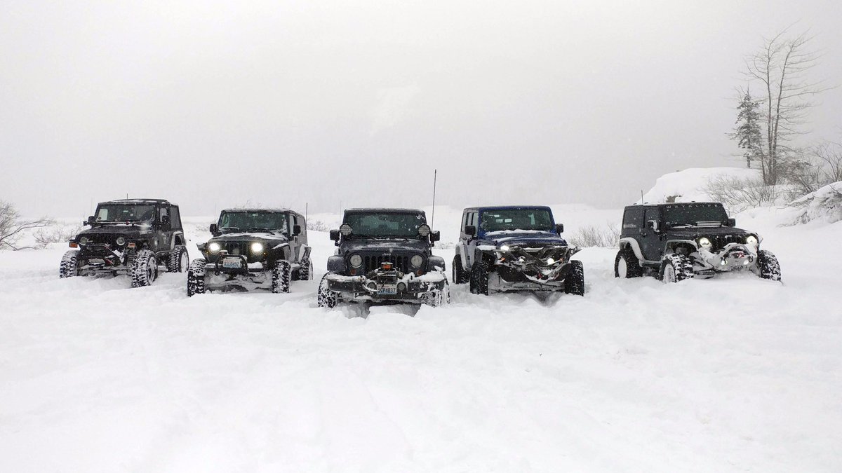 JeepMx's tweet photo. @JeepBible Reta a todos los jeeperos a conquistar los caminos más fríos. #ADNJeep https://t.co/EO4FJ0zrKS