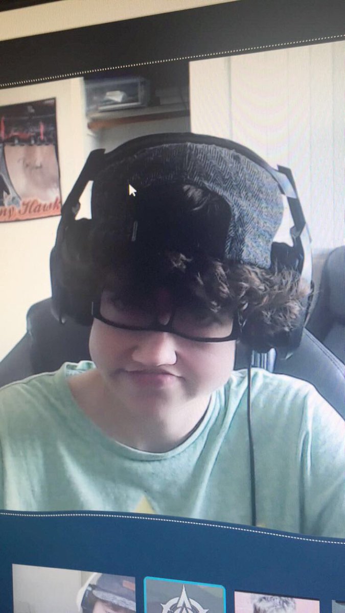 Dualsub's tweet image. Why are you in my phone? @PhillyVFX