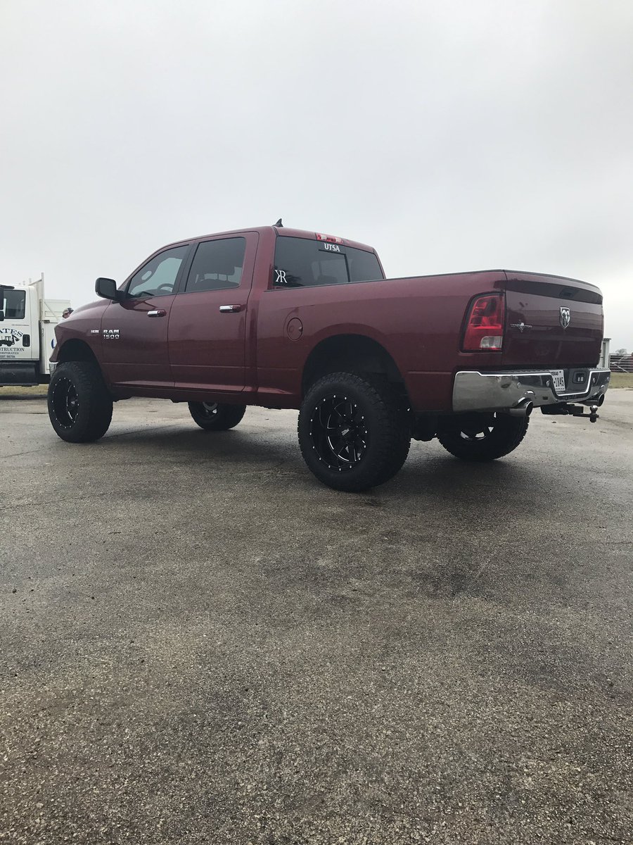Real_kyle_10's tweet photo. Christmas came a little early this year #lifted https://t.co/PhuTCPriuI