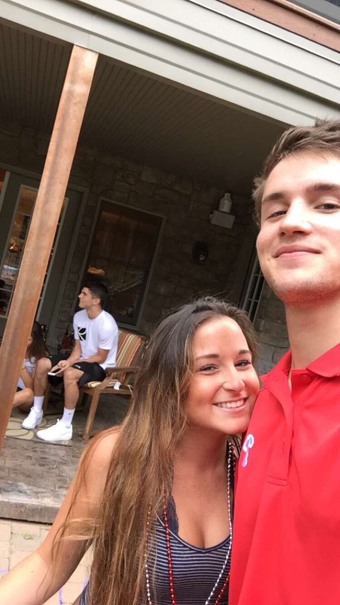 elarson4's tweet photo. Happy bday @anna_mathewson #yourewhipped https://t.co/qh7b5UdwbF