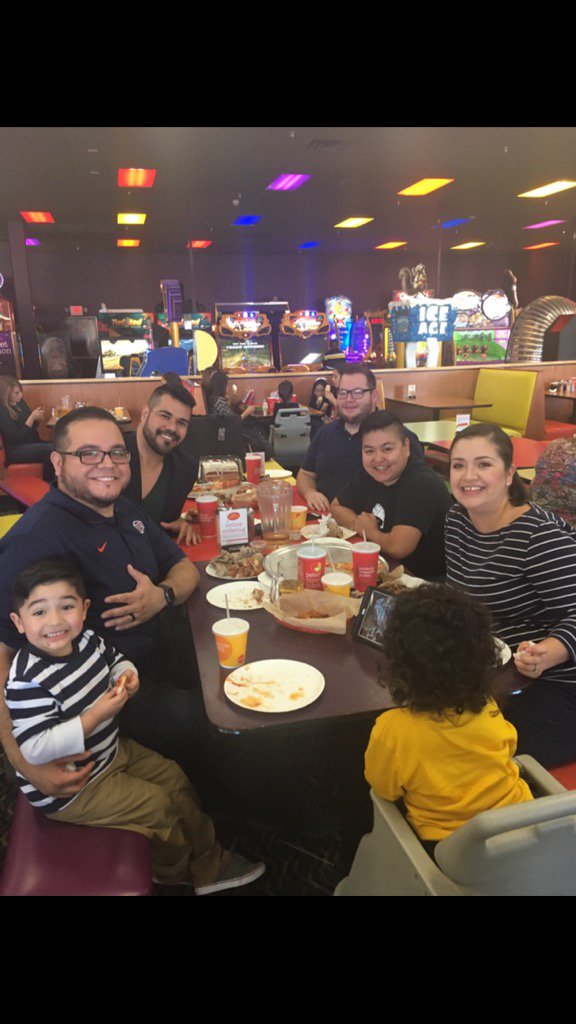 joeycradio's tweet photo. #Feast2016 π https://t.co/xyMDXFK7dW