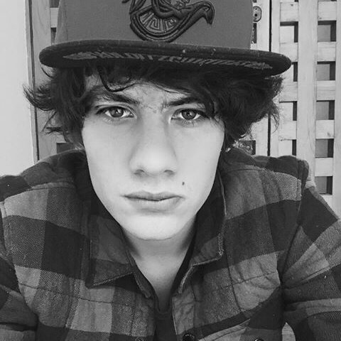 TuCoderFavorita's tweet image. Y dime, con esos ojos quien no se enamoraria.😍❤ @bryanmouque