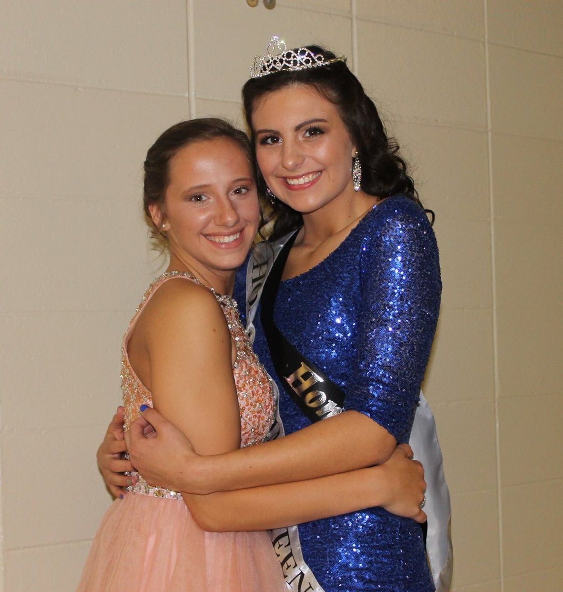 alexandria_bope's tweet photo. Last ever homecoming was a success 💙 #Hoco2016 https://t.co/iaMvWEoiqV