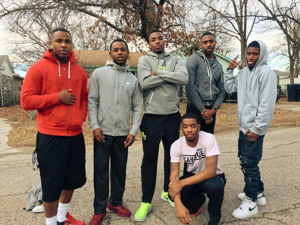 BoatManE16's tweet photo. Its been a while since the gang been together #NLMB 🔥 @TheRealTman10 @adamjolly2 @kingb405 https://t.co/EuEAL34IAs