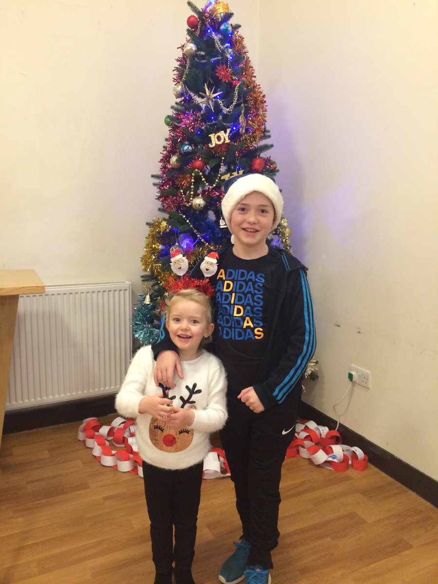 lisa_brad's tweet photo. Well done to Harry and Sally for helping deliver Christmas hampers for those in need today! #CDoJ @TheGatesPrimary https://t.co/xsff5FEOkw