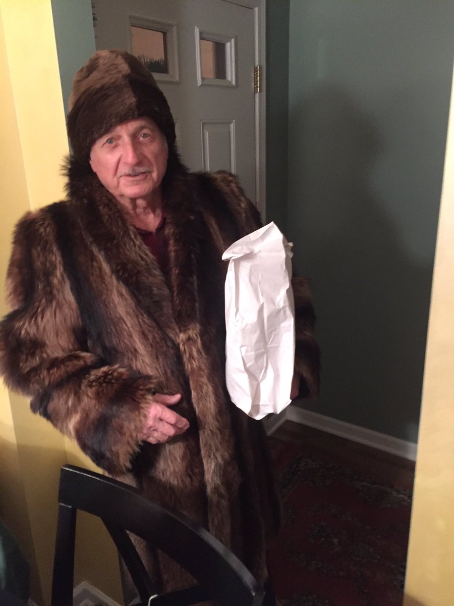 DrakeMeaney's tweet image. "Gotta be prepared for those Buffalo winters"
-Uncle Yo walking into Grandma's house