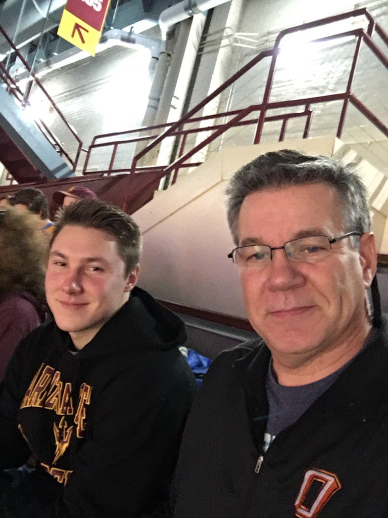 dcross258's tweet photo. Golden Gopher hoopin https://t.co/Z3PuG8TkhH