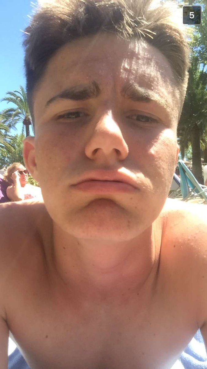 tom_hoppe99's tweet image. Happy birthday you unit, have a good one #stick #3drinks #predator