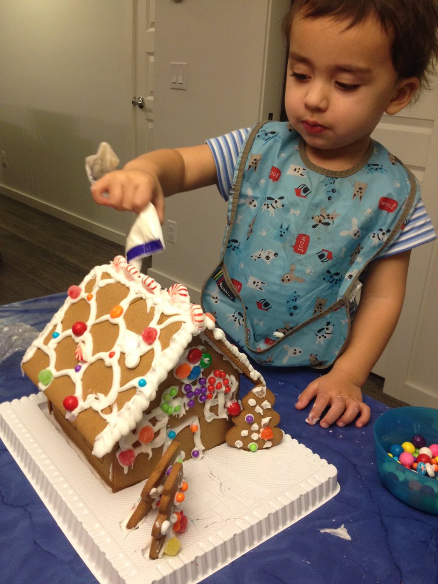 YYC_Hotel_Assoc's tweet photo. The CHA had a little help from our youngest team member. Merry Xmas 🎅🏼 #PALGingerbread2016 @Fairmont_PAL https://t.co/NsSuQB09rf
