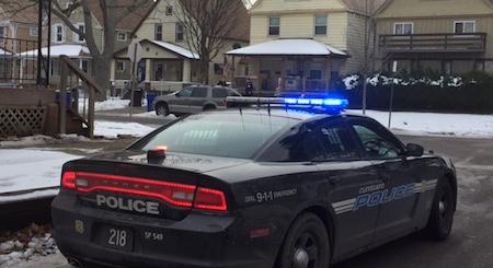 Police officer's toddler son fatally shoots self bit.ly/2ip1u4q https://t.co/Z41NcHKZC0